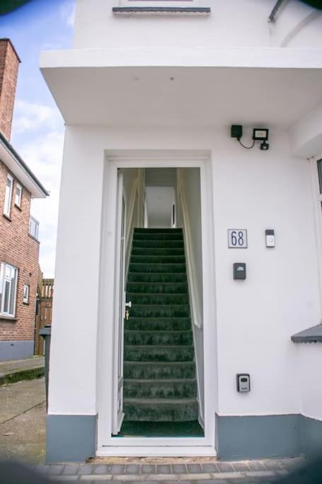 דירות סאות'אנד און סי Stylish Retreat In Leigh-On-Sea מראה חיצוני תמונה