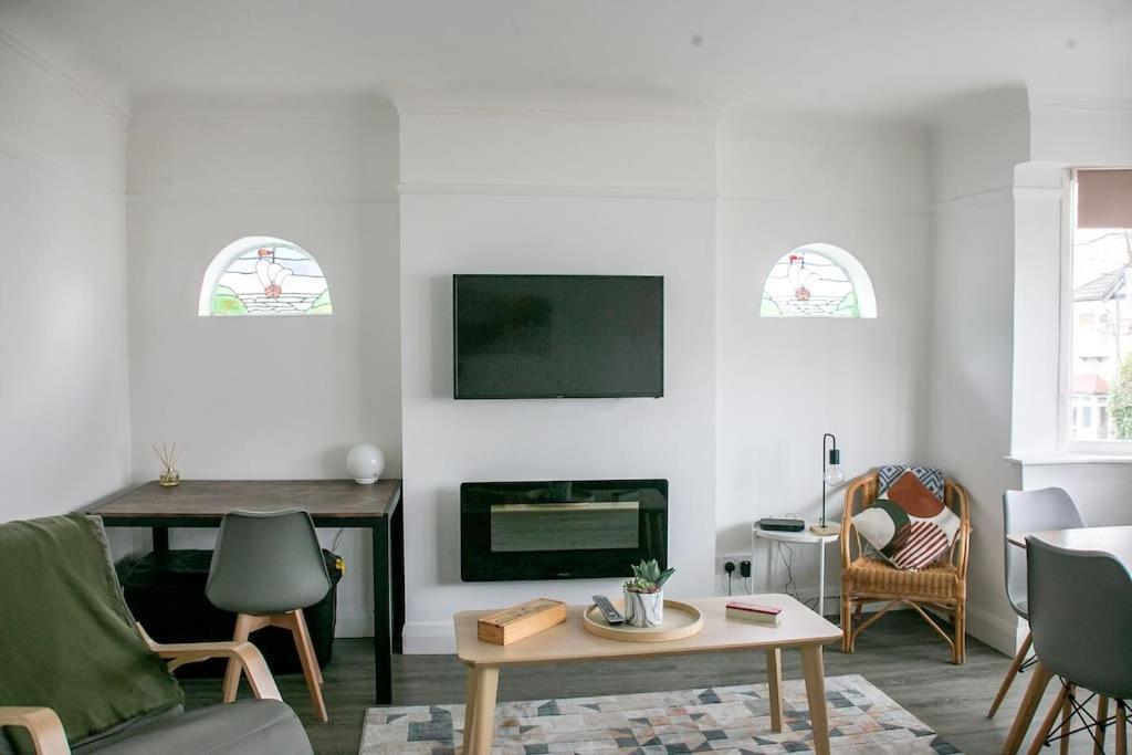 דירות סאות'אנד און סי Stylish Retreat In Leigh-On-Sea מראה חיצוני תמונה
